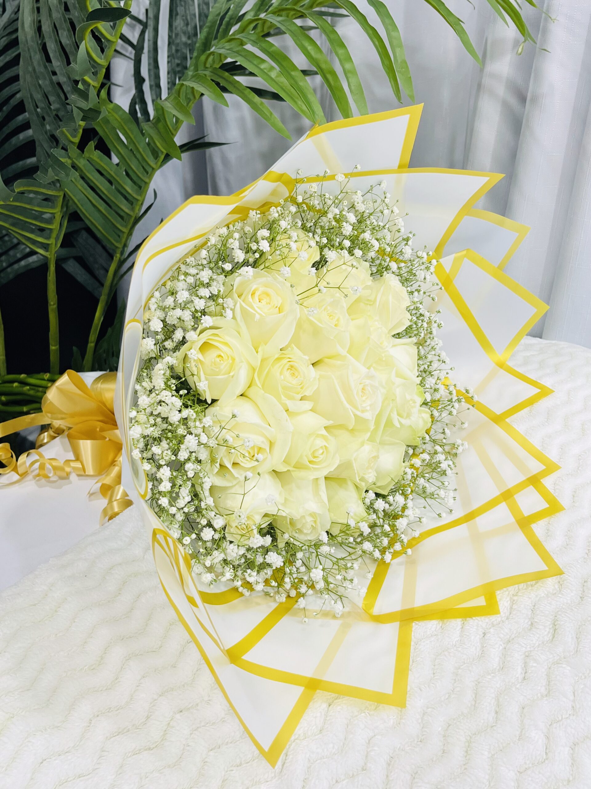 White Roses with Gyp